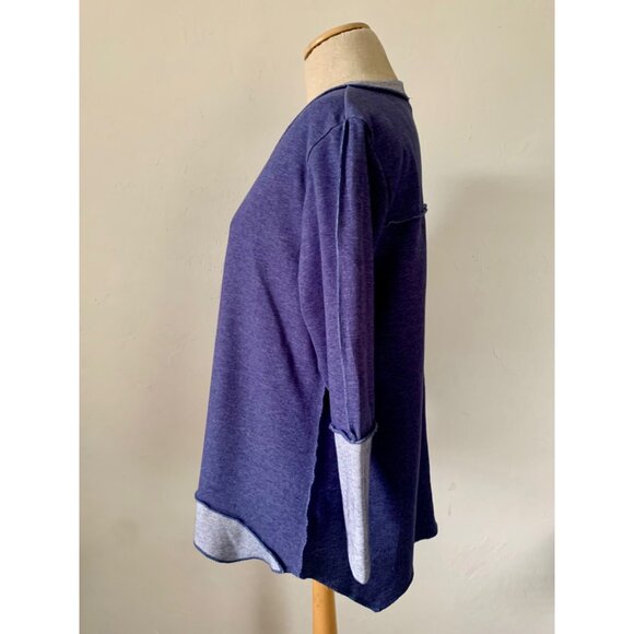 Lulu B Small V-Neck Button Back Tunic Shirt - Picture 3 of 10